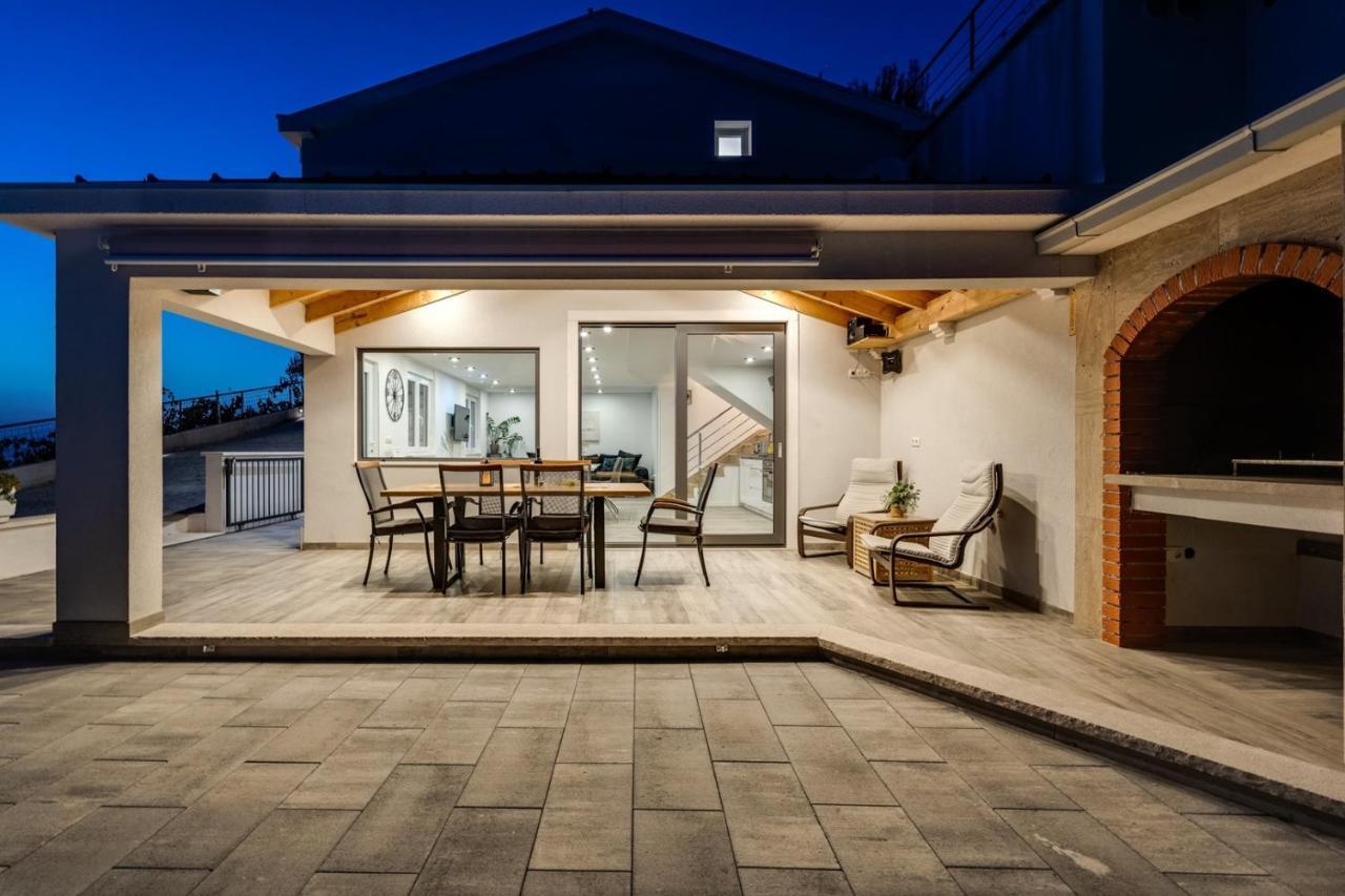 Villa Dream With Private Pool, 2 Bedrooms With En-Suite Bathrooms, Sea View Omis Bagian luar foto
